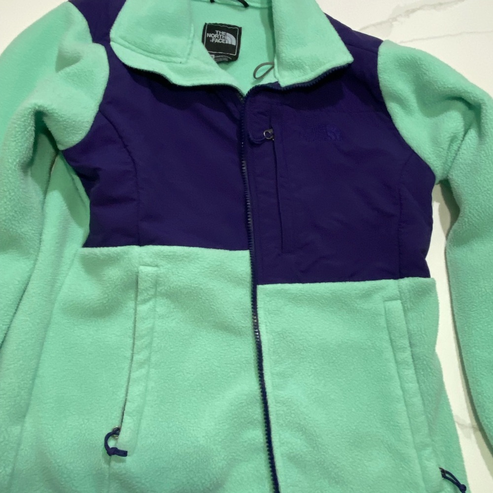 North Face Woman’s Jacket Size Medium